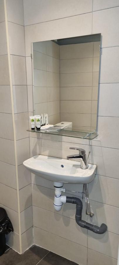 Hotel Sainte-Barbe Guignes-Rabutin Екстер'єр фото
