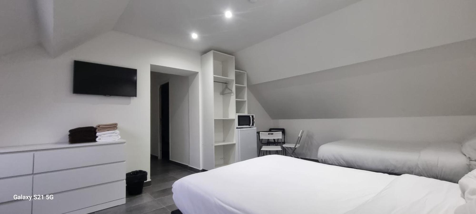Hotel Sainte-Barbe Guignes-Rabutin Екстер'єр фото
